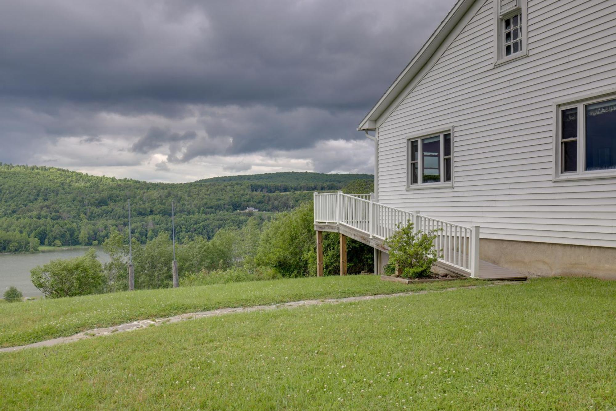 Lawrenceville Apartment With Deck Near Gaming Lands! Exteriör bild