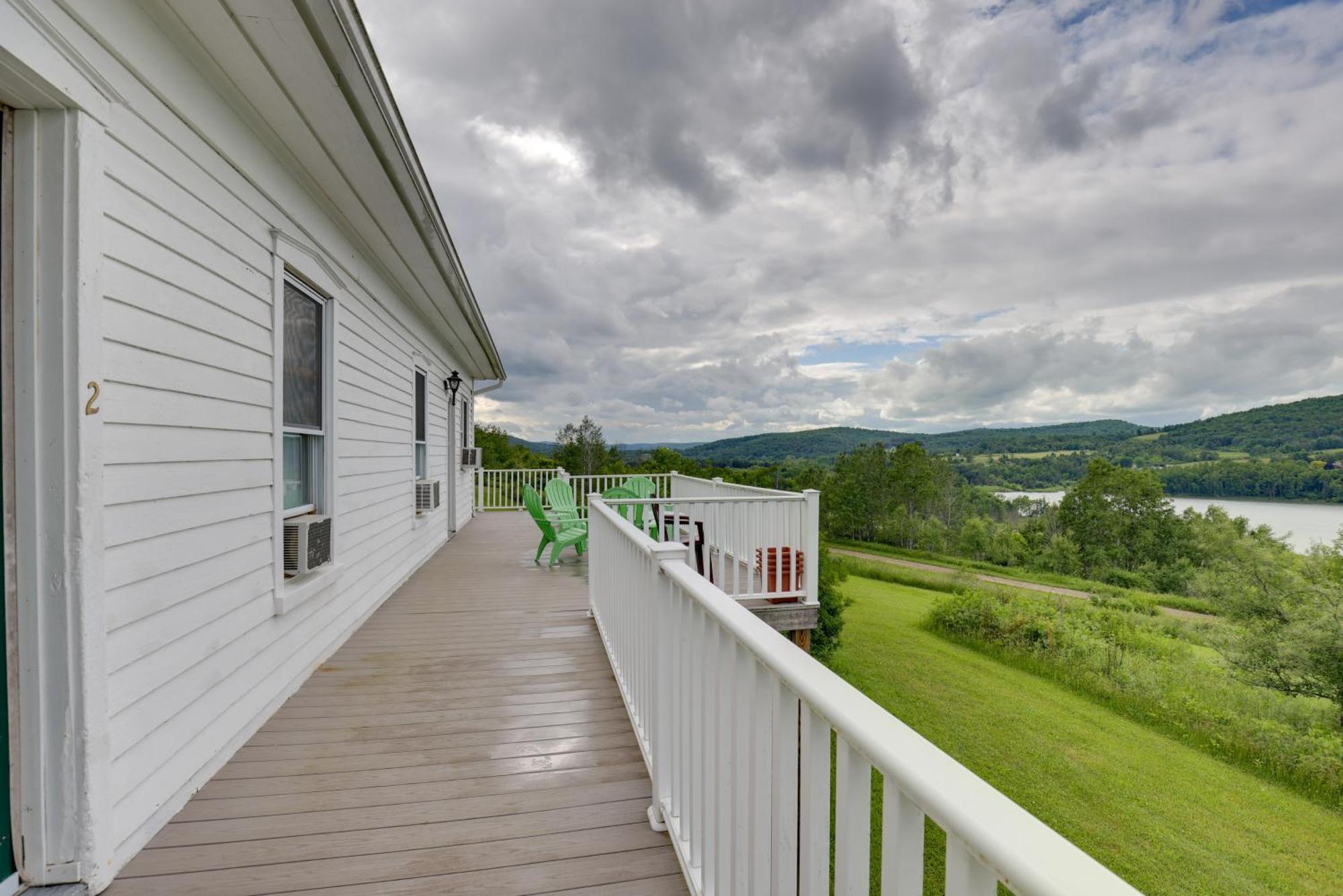 Lawrenceville Apartment With Deck Near Gaming Lands! Exteriör bild
