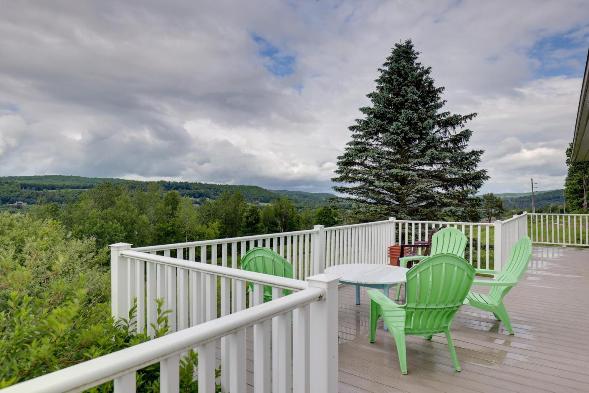 Lawrenceville Apartment With Deck Near Gaming Lands! Exteriör bild