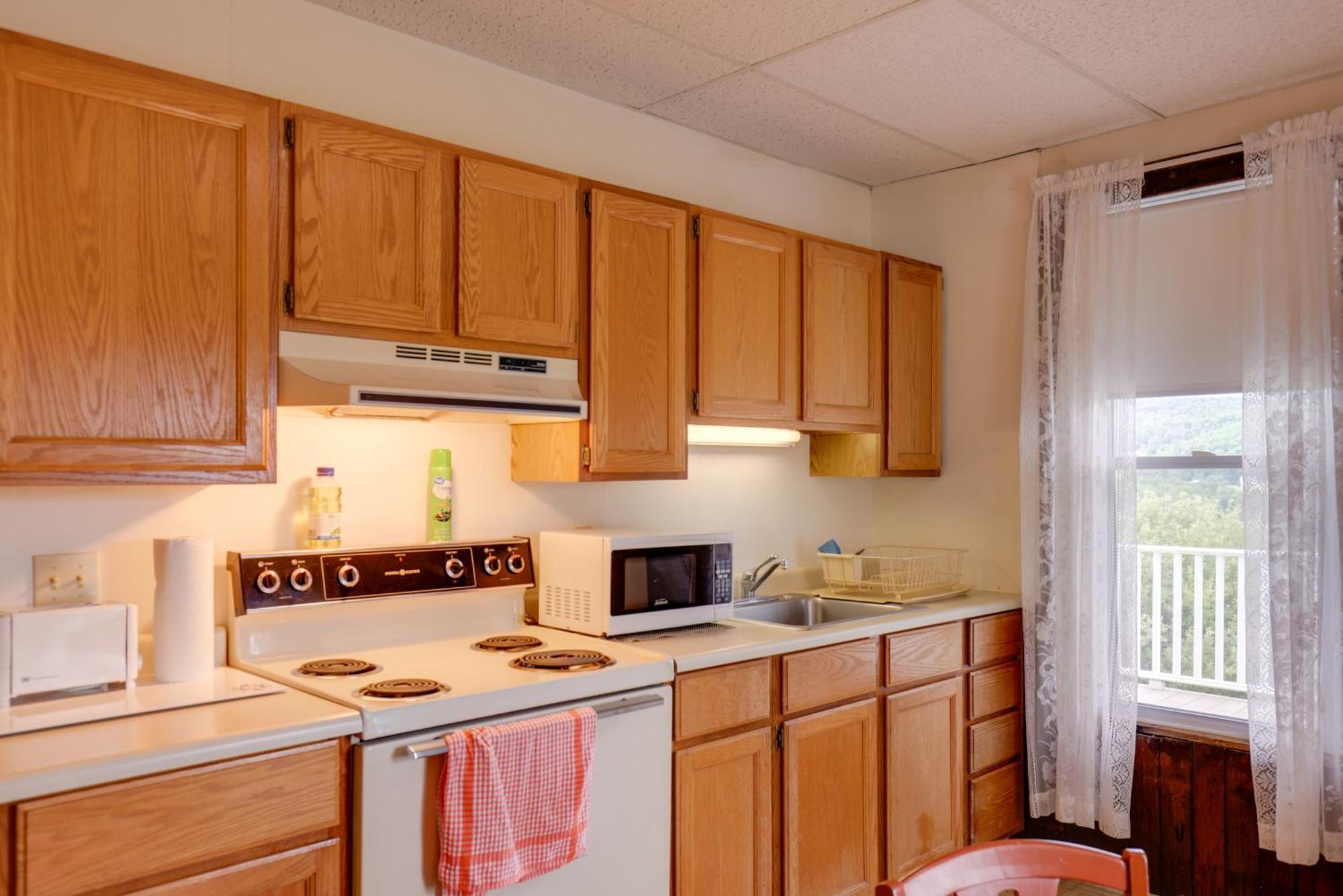 Lawrenceville Apartment With Deck Near Gaming Lands! Exteriör bild